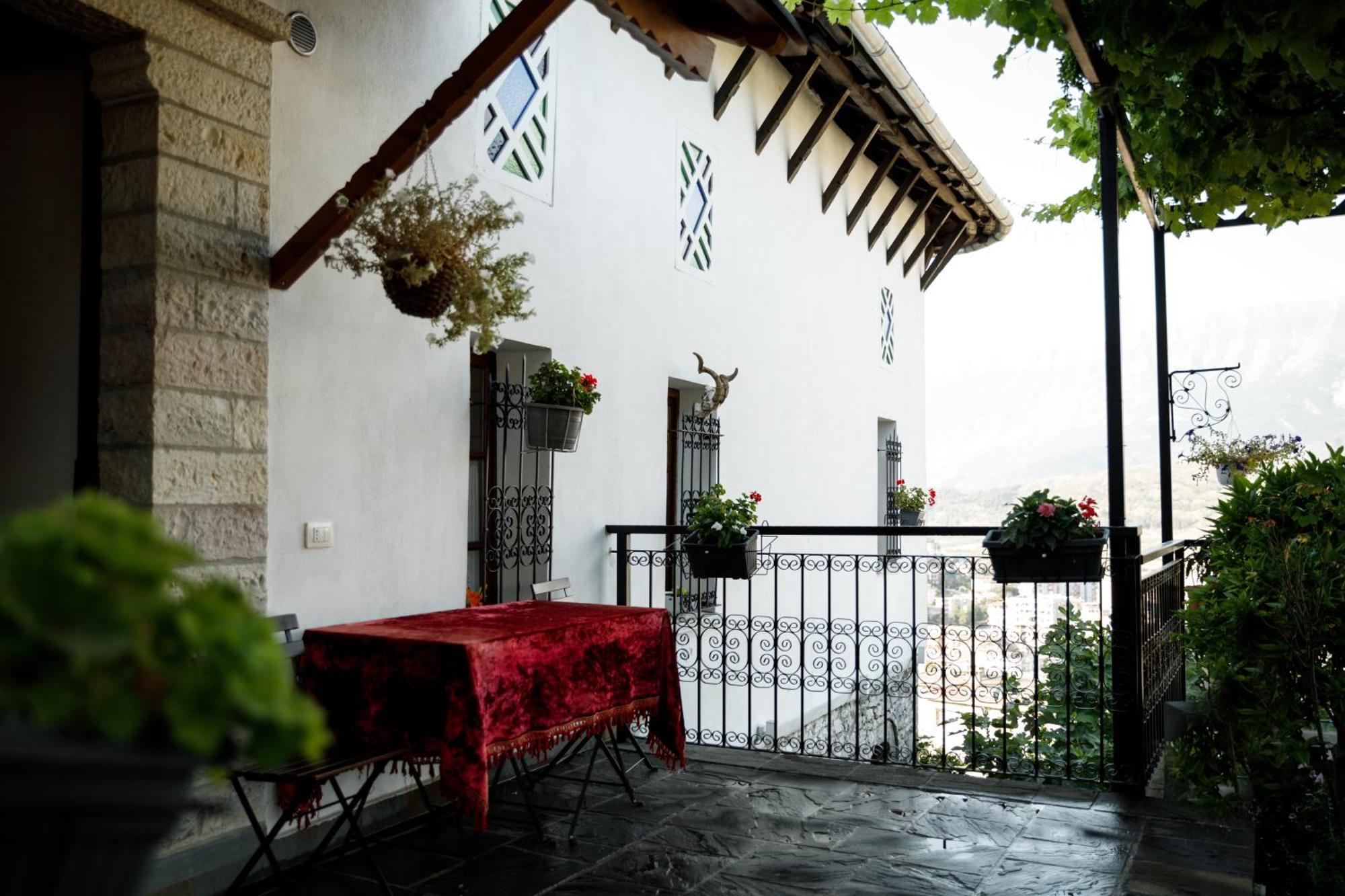 Boutique Hotel Musee Gjirokastër Exterior foto