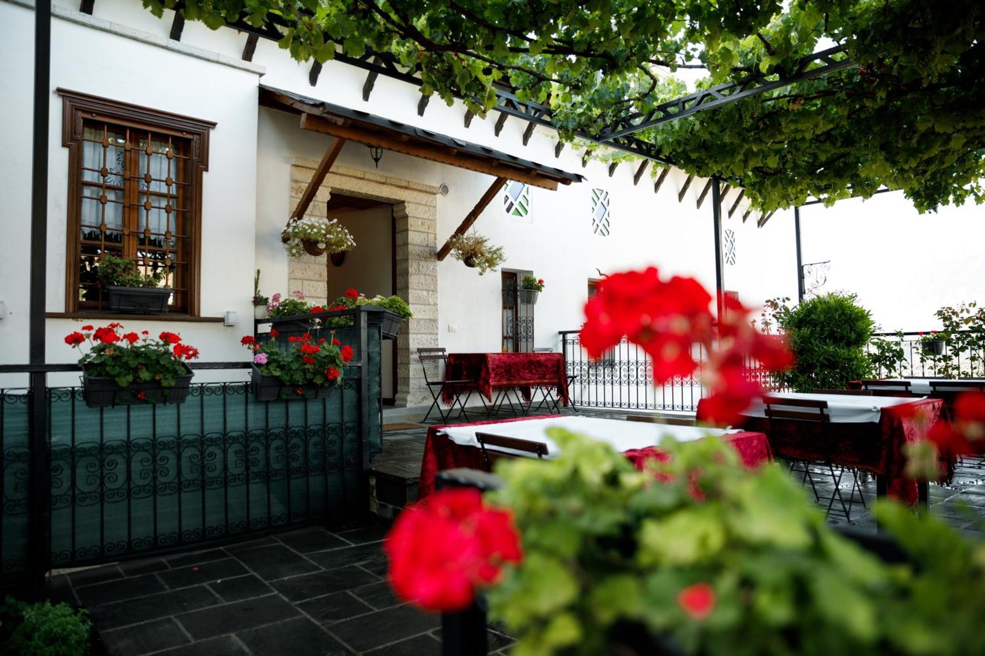 Boutique Hotel Musee Gjirokastër Exterior foto
